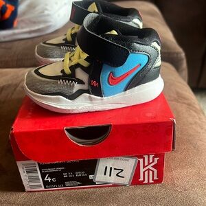 Nike Kyrie Infinity SE